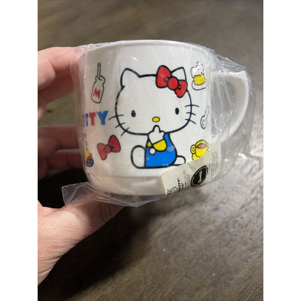 Sanrio Hello Kitty CUP"3 w Plastic Mug Cup 8OZ New Sealed